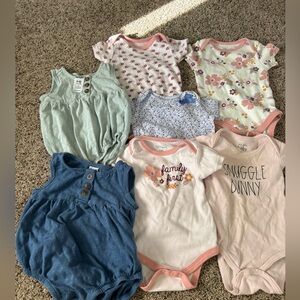 bundle of 7 baby girl onesie size 6-12m